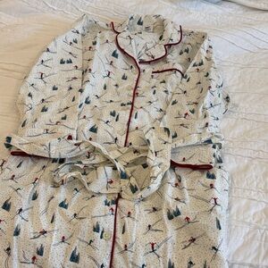 Lands' End Women's Ski flannel sleep shirt gown with Red Accents